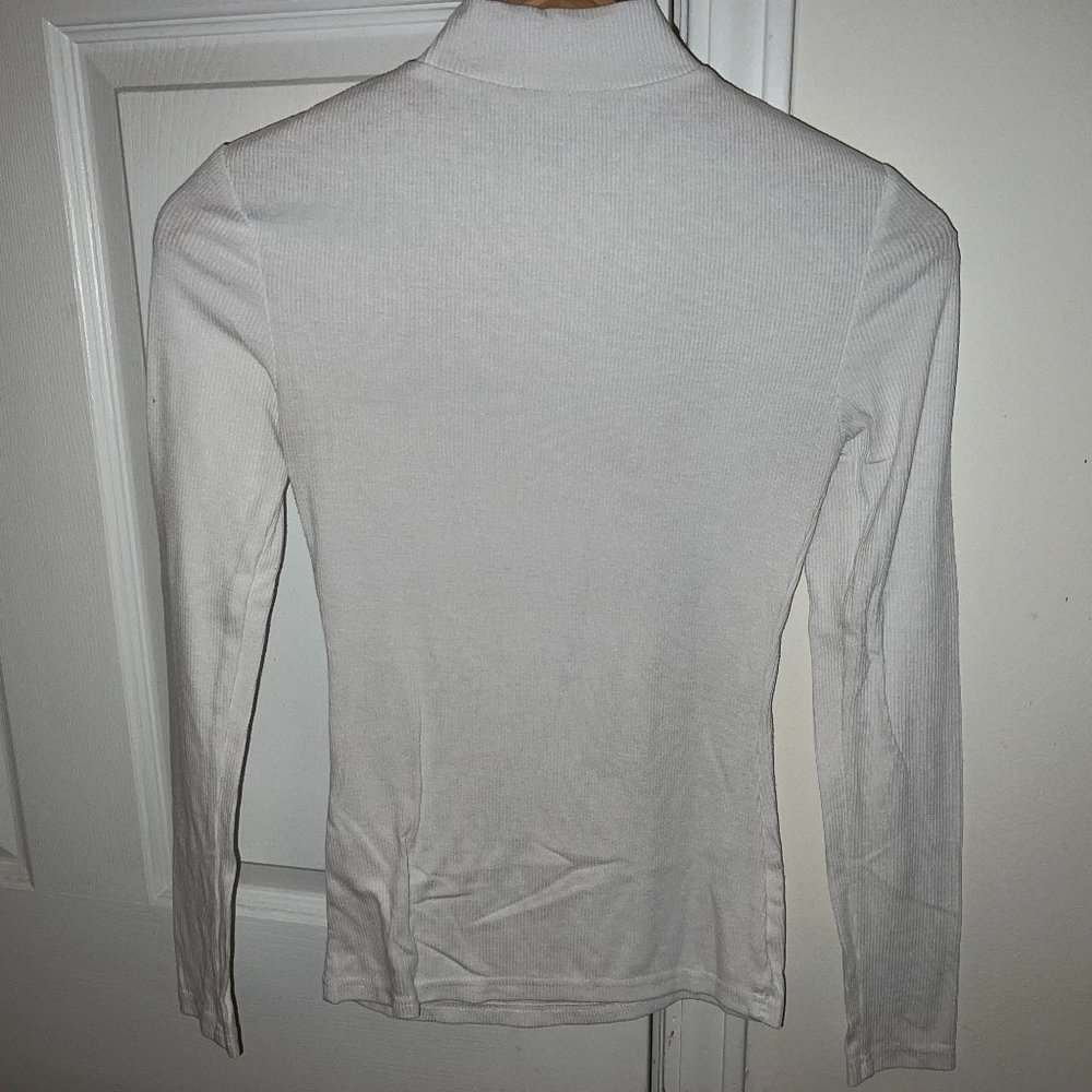 EXPRESS White Turtleneck
